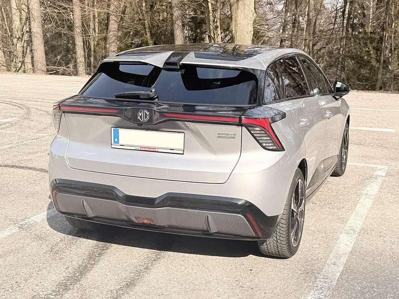 Gebraucht MG MG4 EV 319 kW (435 PS) 2024 Silber Kleinwagen