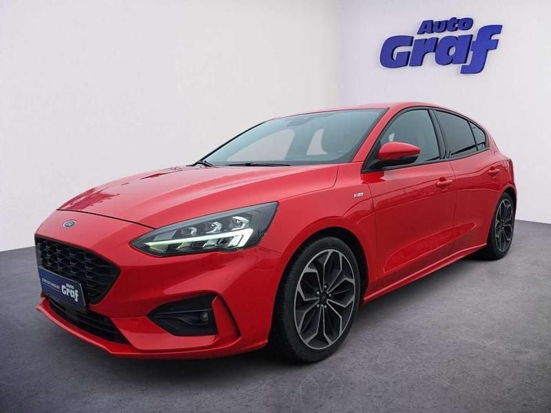 Gebraucht Ford Focus Business Edition 124 PS (91 kW) 2018 Rot Limousine