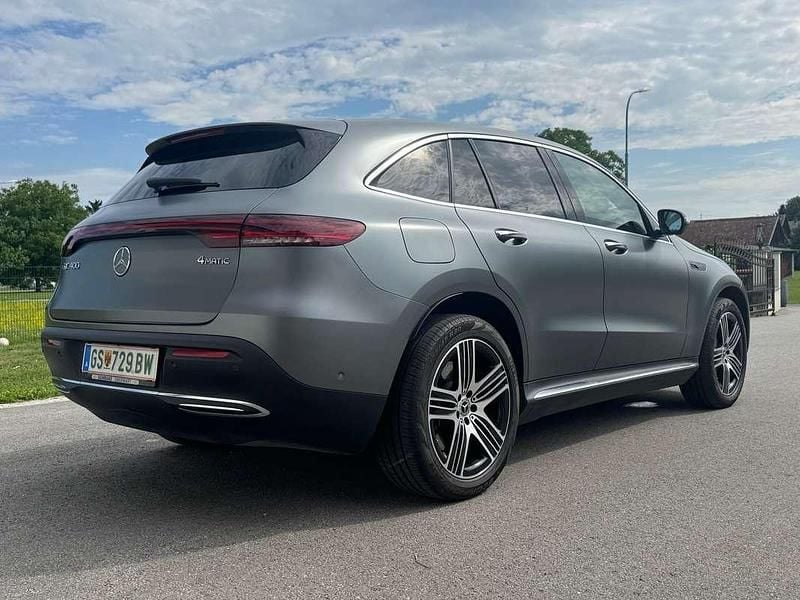 Grau Gebraucht 2022 Mercedes EQC400 SUV | € 42.900 (Etwas zu teuer) - Bild 1/4