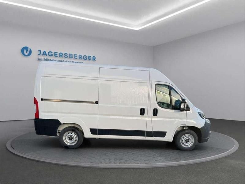 Neu Toyota Proace 140 PS (102 kW) 2025 Weiß Van / Kleinbus
