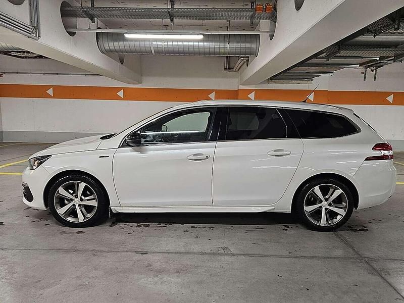 Gebraucht Peugeot 308 SW GT-line 131 PS (96 kW) 2019 Weiß Kombi
