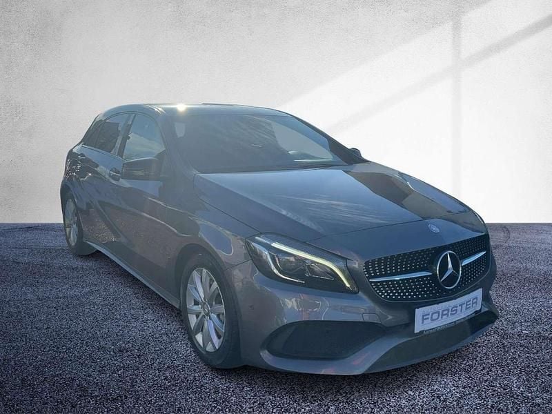 Gebraucht Mercedes A200 AMG line 136 PS (100 kW) 2017 Grau Limousine