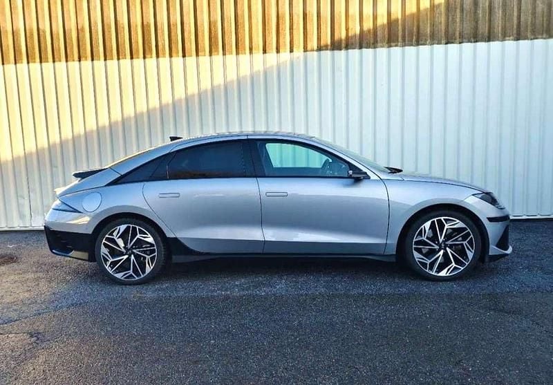 Grau Gebraucht 2023 Hyundai Ioniq 6 Limousine | € 31.700 (Guter Preis) - Bild 1/4