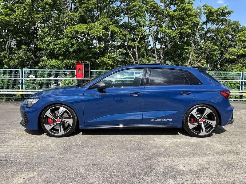 Gebraucht Audi S3 Comfort 333 PS (244 kW) 2024 Blau Limousine