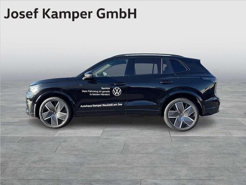 Neu VW Tiguan Sport 150 PS (110 kW) 2025 Schwarz  metallic SUV