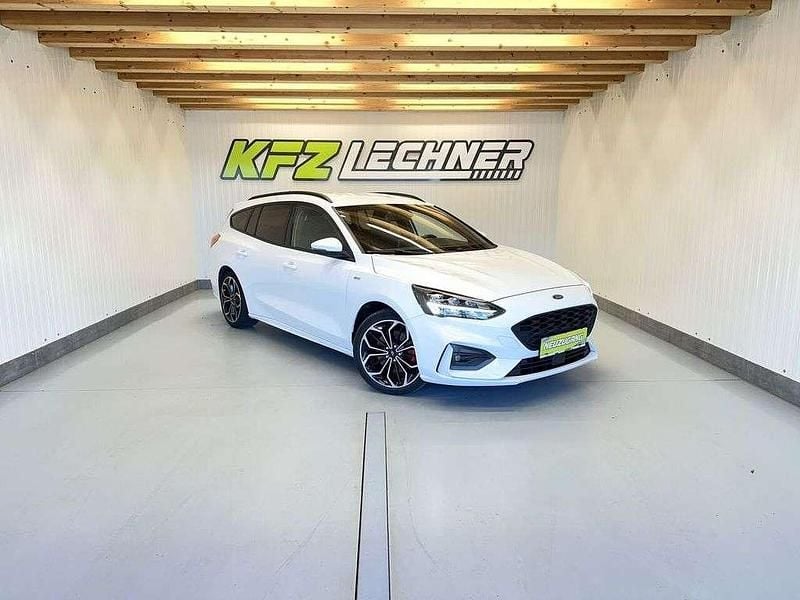 Weiß Gebraucht 2020 Ford Focus ST-Line X Kombi | € 15.450 (Fairer Preis) - Bild 1/3