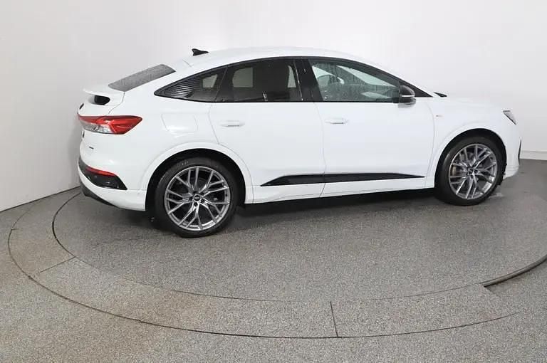 Gebraucht Audi Q4 Sportback e-tron Ambiente 219 kW (299 PS) 2022 Weiss  metallic SUV