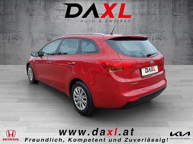 Gebraucht Kia Ceed Sportswagon 90 PS (66 kW) 2015 Rot Kombi