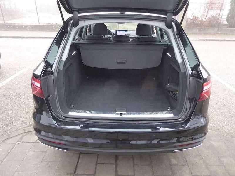 Gebraucht Audi A4 163 PS (119 kW) 2021 Schwarz Kombi