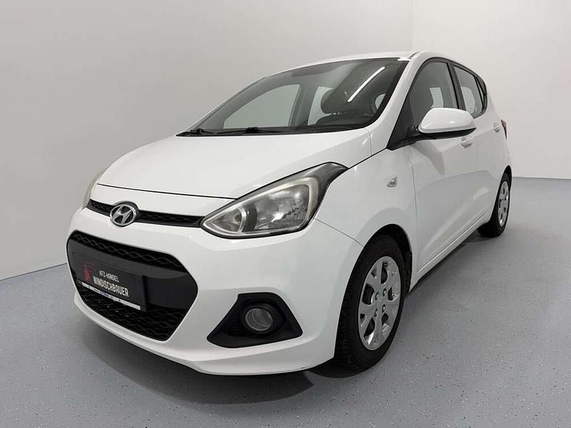 Gebraucht Hyundai i10 Comfort 87 PS (63 kW) 2015 Weiß Kleinwagen