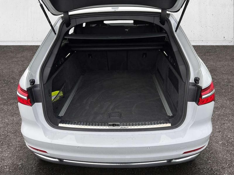 Gebraucht Audi A6 Sport 204 PS (150 kW) 2022 Weiß SUV