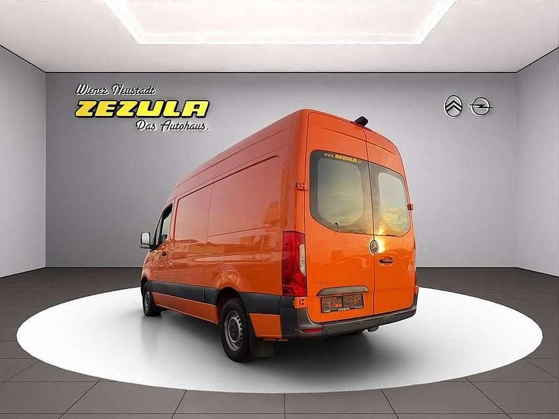 Gebraucht Mercedes Sprinter 143 PS (105 kW) 2019 Orange Van