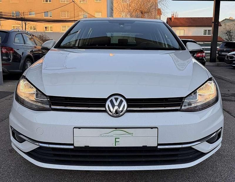 Gebraucht VW Golf VII Highline 150 PS (110 kW) 2019 Weiß Limousine