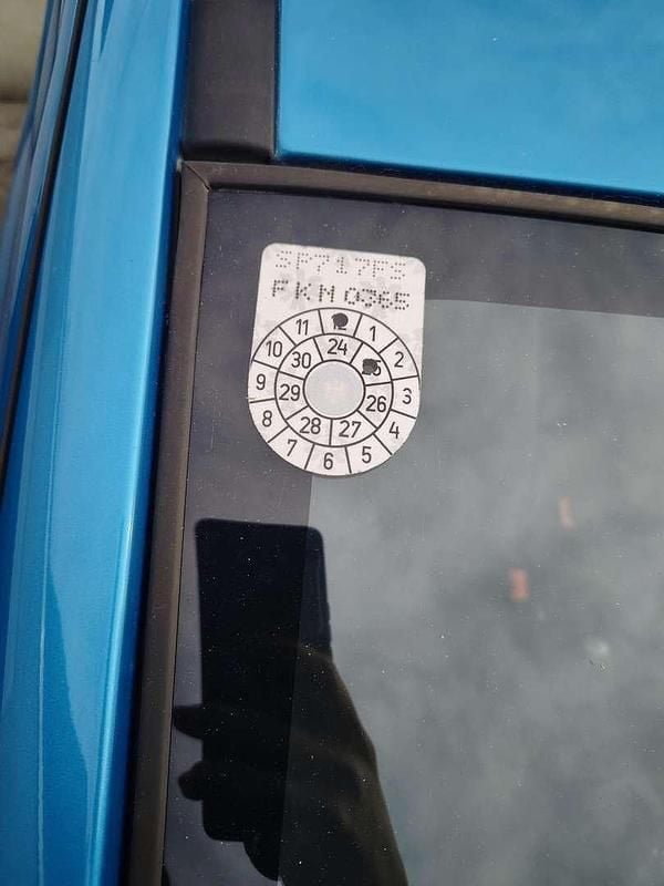 Blau Gebraucht 2012 Suzuki Alto GL Kleinwagen | € 3.100 - Bild 1/4