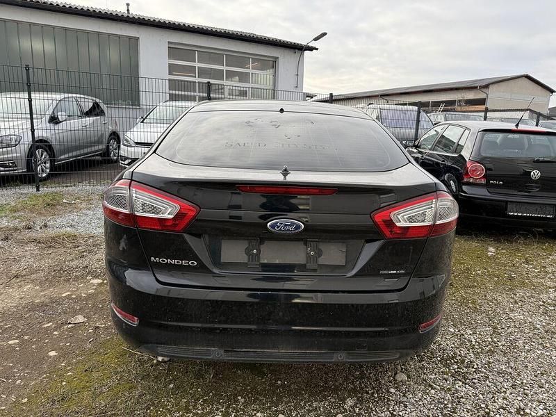 Gebraucht Ford Mondeo Trend 140 PS (102 kW) 2013 Limousine