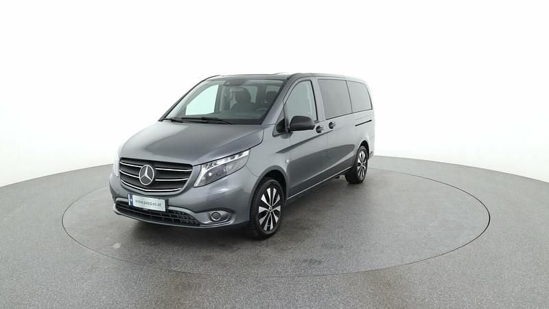 Selenitgrau metallic Gebraucht 2024 Mercedes Vito Van | € 62.990 - Bild 1/1