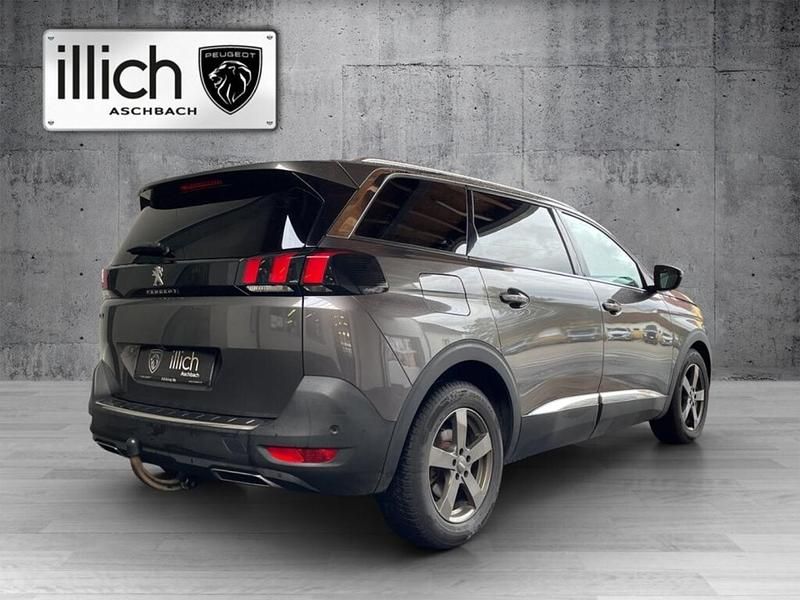 Gebraucht Peugeot 5008 Allure 120 PS (88 kW) 2017 Platinium grau SUV