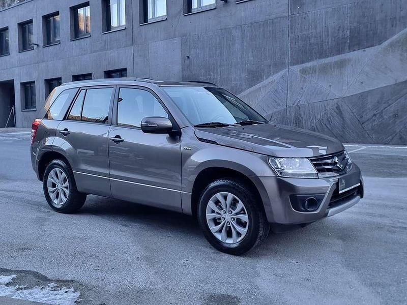 Braun Gebraucht 2013 Suzuki Grand Vitara SUV | € 15.650 - Bild 1/4