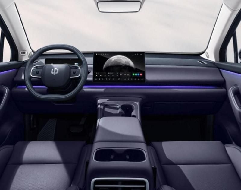 Neu Leapmotor C10 160 kW (218 PS) 2025 SUV