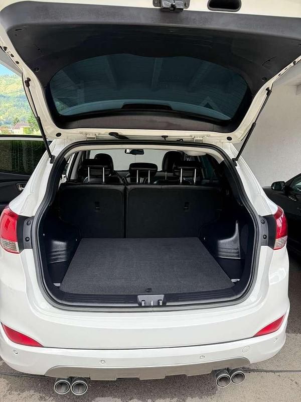 Gebraucht Hyundai ix35 Life 136 PS (100 kW) 2013 Weiß SUV