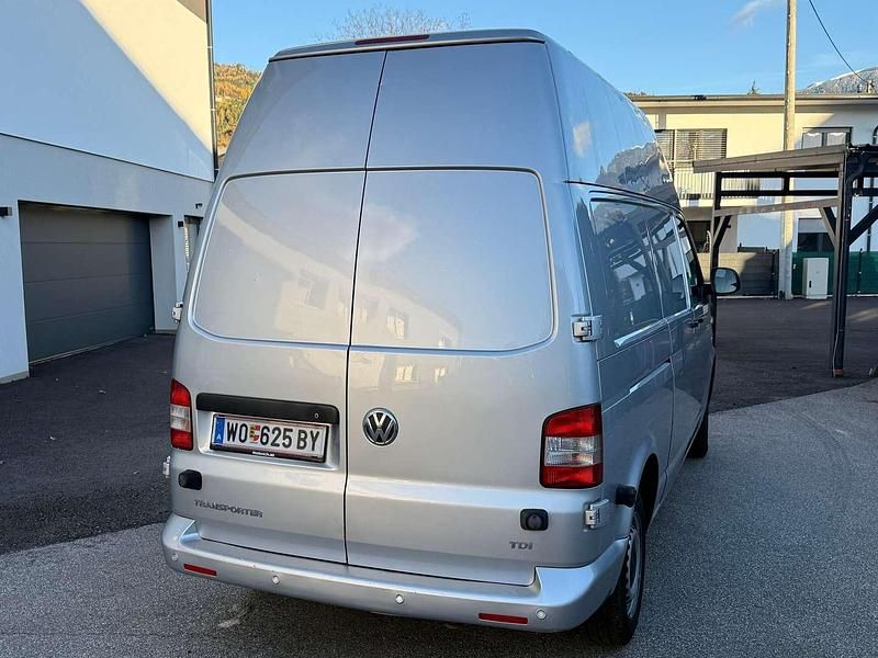 Gebraucht VW T5 102 PS (75 kW) 2011 Silber Van