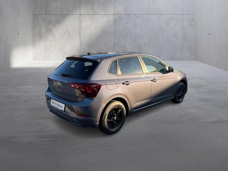 Neu VW Polo 80 PS (58 kW) 2025 Grau Limousine