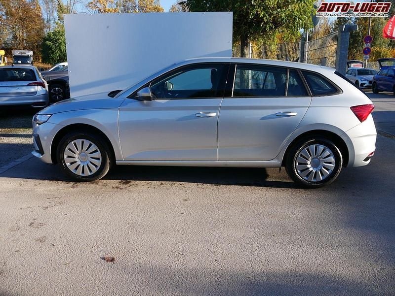 Neu Skoda Scala Selection 150 PS (110 kW) 2025 Brillantsilber metallic Kleinwagen