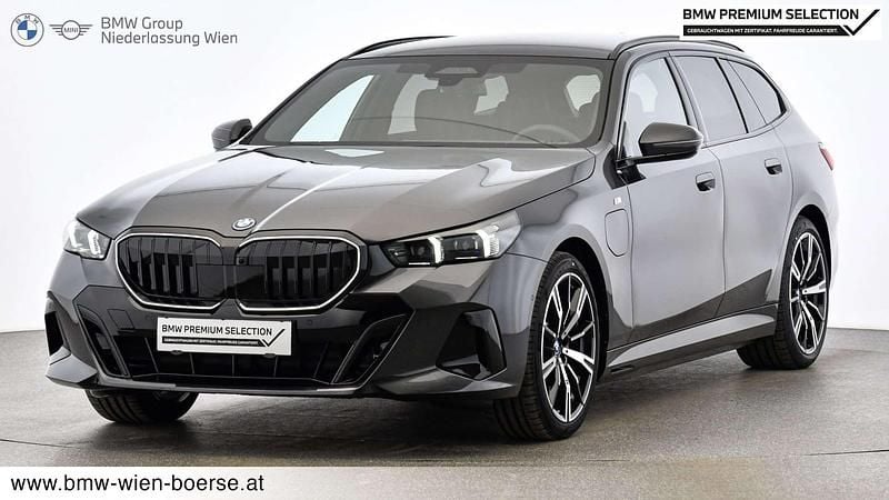 Gebraucht BMW 530e Efficient Dynamics 299 PS (219 kW) 2025 Grau Kombi