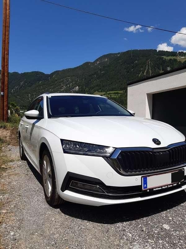 Weiß Gebraucht 2020 Skoda Octavia Business Line Kombi | € 17.000 (Guter Preis) - Bild 1/4