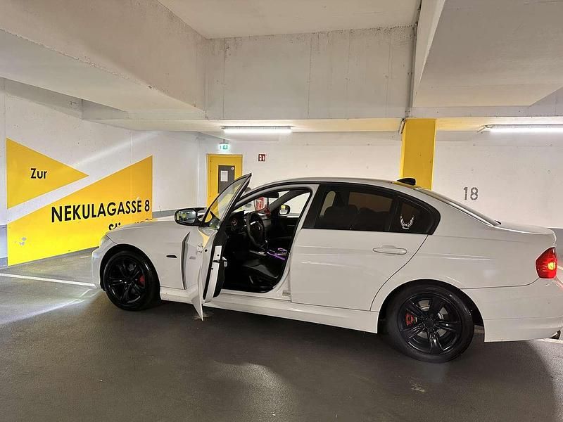 Gebraucht BMW 320 177 PS (130 kW) 2009 Limousine