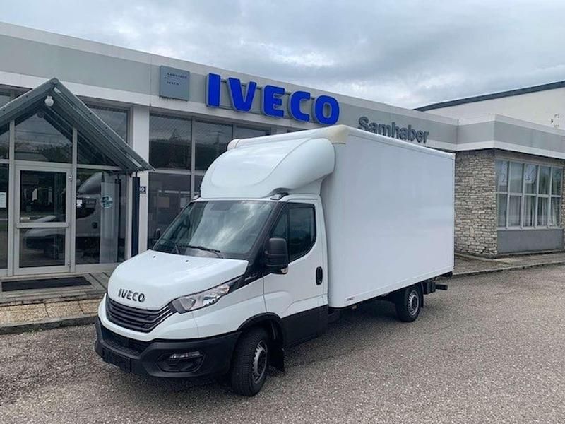 Weiß Gebraucht 2023 Iveco Daily Van | € 44.100 (Teuer) - Bild 1/4