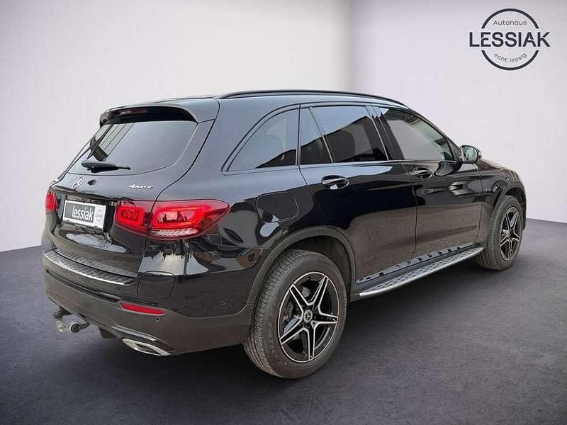Gebraucht Mercedes GLC300e Night 194 PS (142 kW) 2020 Schwarz SUV