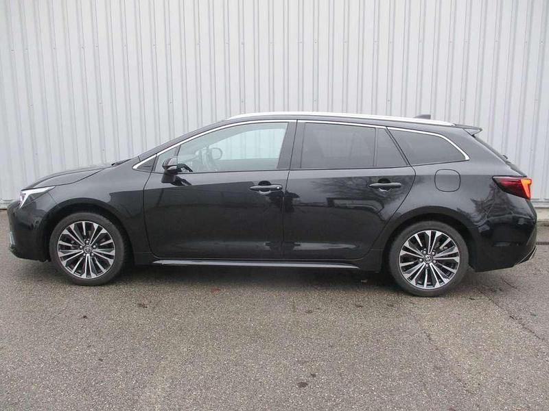 Gebraucht Toyota Corolla Active 98 PS (72 kW) 2025 Schwarz Kombi