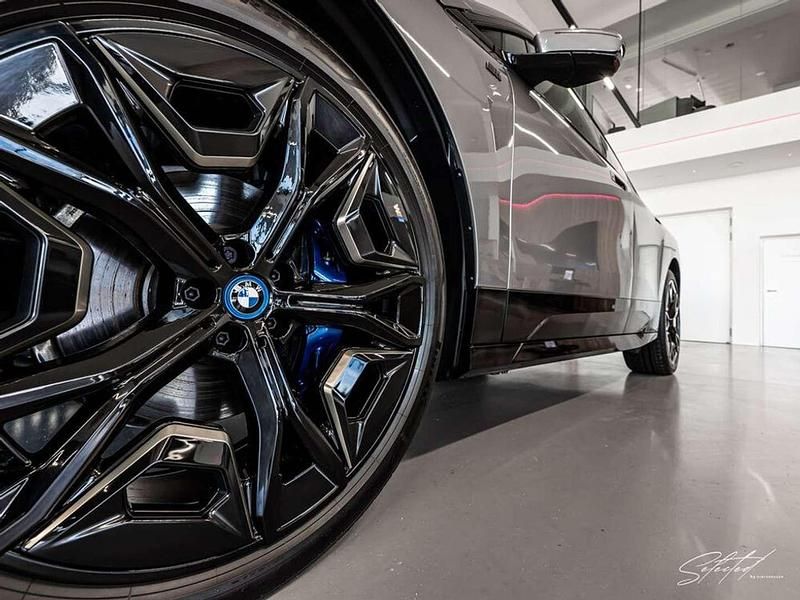 Gebraucht BMW iX Performance 455 kW (619 PS) 2024 Grau SUV