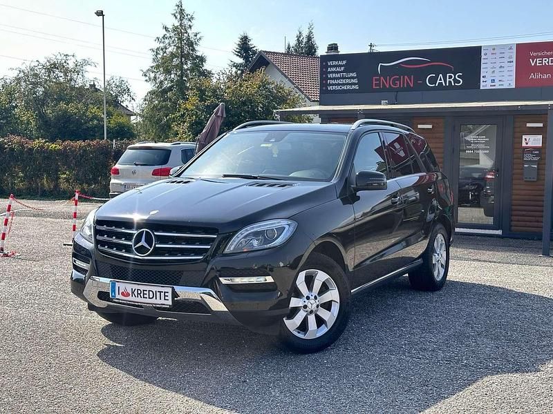Schwarz Gebraucht 2012 Mercedes ML350 SUV | € 23.700 (Guter Preis) - Bild 1/4