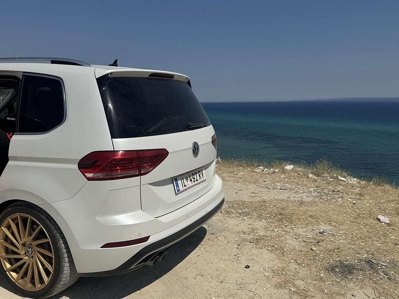 Gebraucht VW Touran Highline 190 PS (139 kW) 2017 Weiß Van / Kleinbus