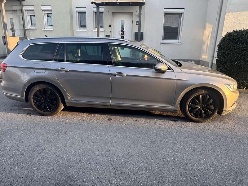 Gebraucht VW Passat Comfortline 150 PS (110 kW) 2017 Kombi