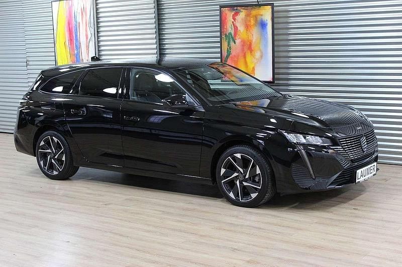 Gebraucht Peugeot 308 SW Allure 131 PS (96 kW) 2024 Schwarz Kombi