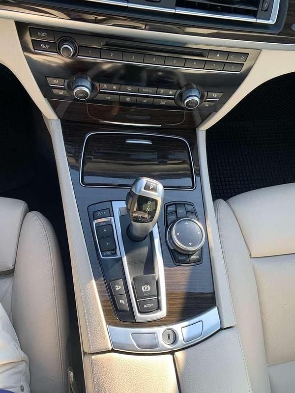 Gebraucht BMW 730 258 PS (189 kW) 2012 Schwarz Limousine