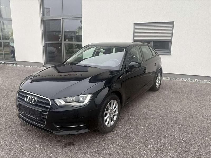 Schwarz Gebraucht 2016 Audi A3 Limousine | € 13.990 (Etwas zu teuer) - Bild 1/4
