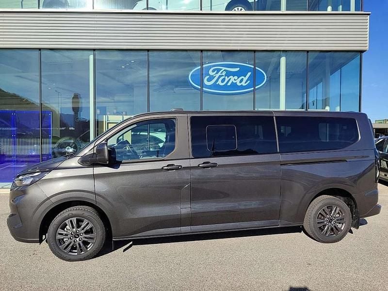 Neu Ford Tourneo Custom Titanium 136 PS (100 kW) 2025 Van