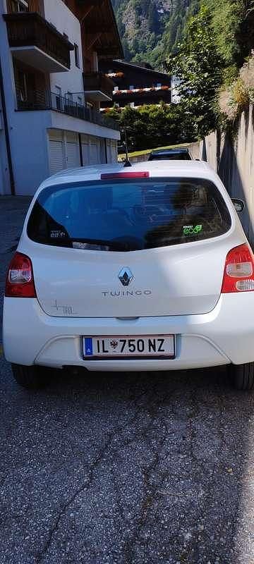 Weiß Gebraucht 2011 Renault Twingo Kleinwagen | € 3.500 (Fairer Preis) - Bild 1/3