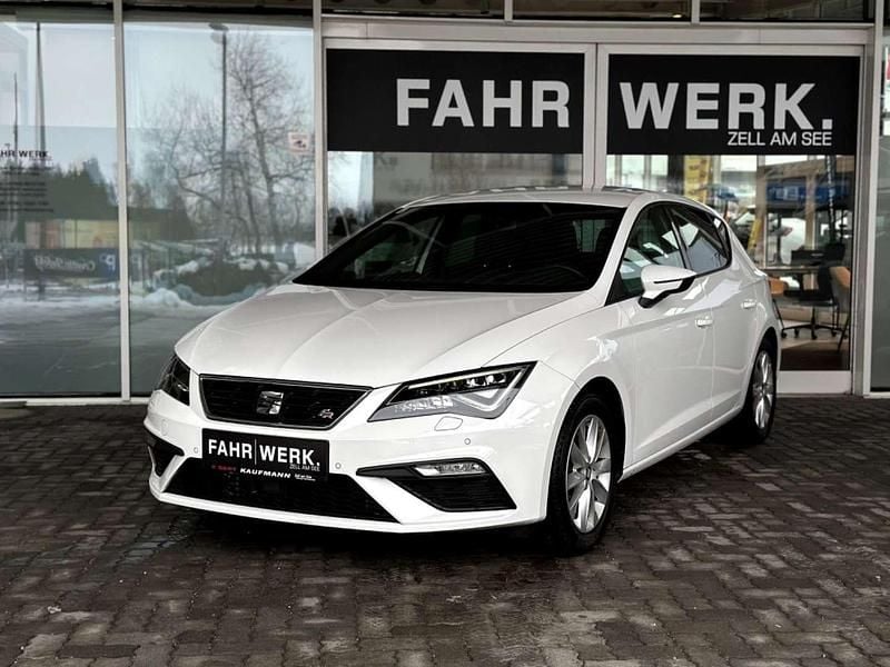 Weiß Gebraucht 2019 Seat Leon FR Limousine | € 18.490 (Fairer Preis) - Bild 1/4