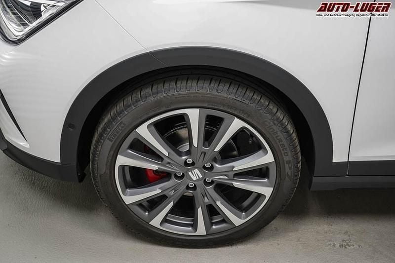 Neu Seat Arona FR 150 PS (110 kW) 2025 Candy weiß/dach schwarz uni (b41z) SUV