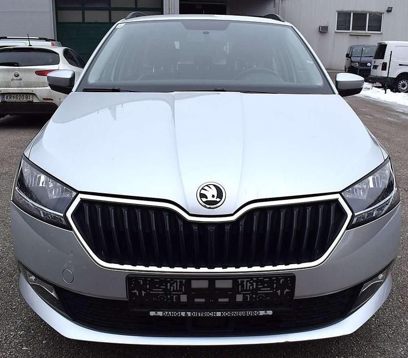 Gebraucht Skoda Fabia Ambition 95 PS (69 kW) 2021 Grau Kombi