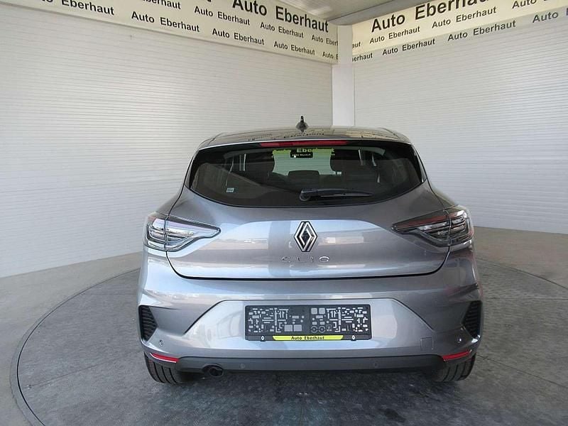 Neu Renault Clio V Evolution 67 PS (49 kW) 2025 Grau Limousine