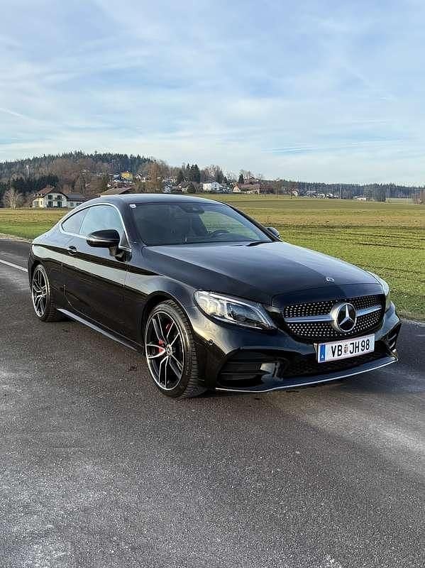 Gebraucht Mercedes C200 AMG line 160 PS (117 kW) 2019 Schwarz Coupé