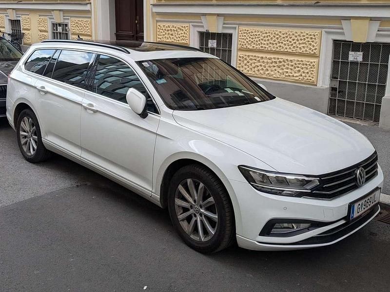 Gebraucht VW Passat Elegance 190 PS (139 kW) 2019 Weiß Kombi