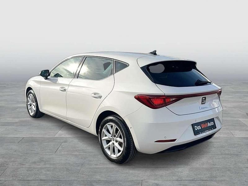 Gebraucht Seat Leon 90 PS (66 kW) 2023 Weiß Limousine