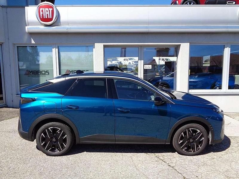 Gebraucht Peugeot 3008 Allure 136 PS (100 kW) 2024 Blau SUV